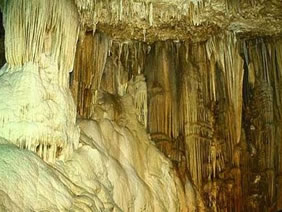 pacitan gong cave